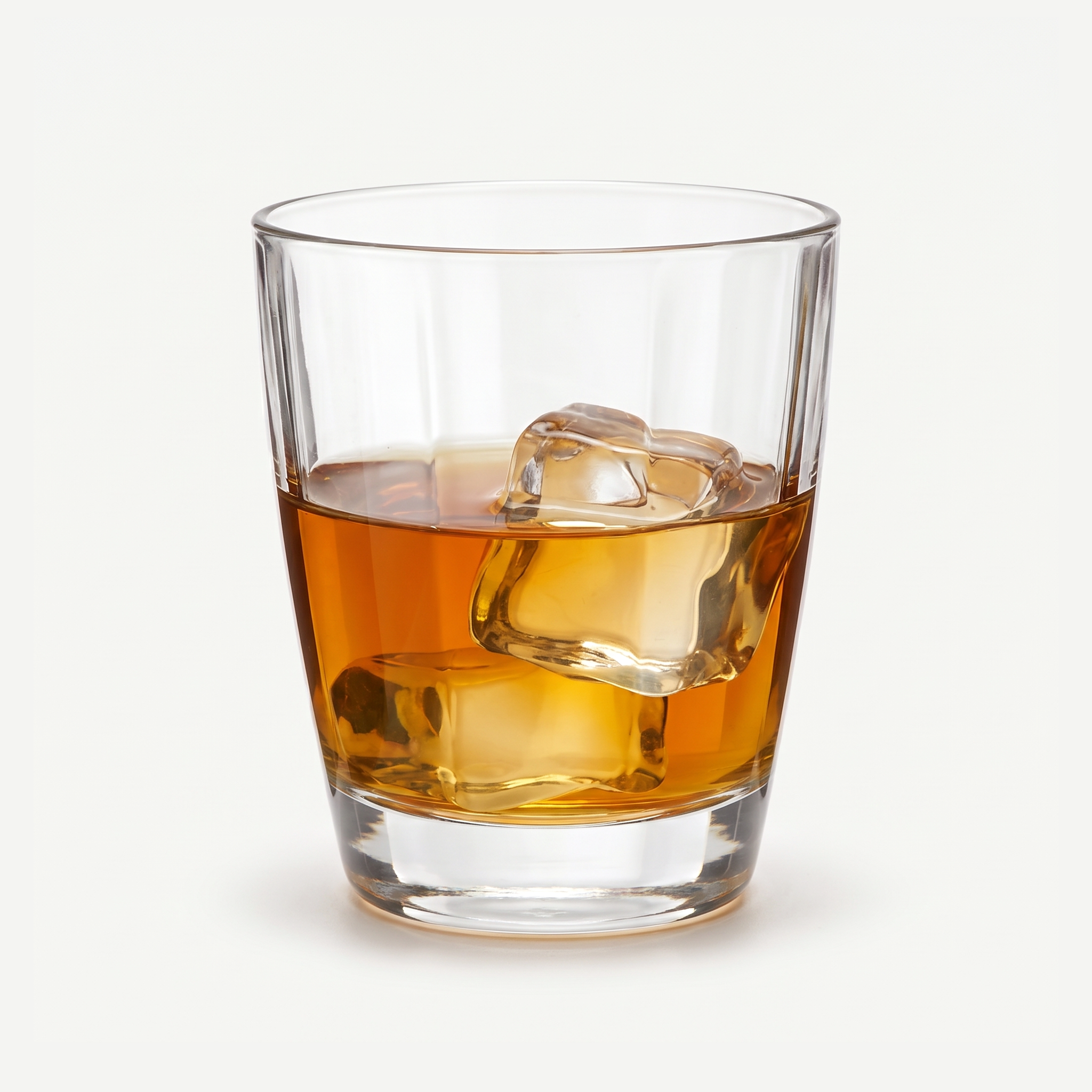 Bormioli Rocco Pulsar Tumbler 30 Cl gevuld met whisky en ijs
