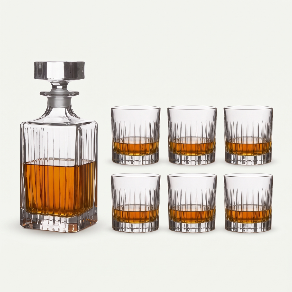 RCR Timeless whiskeyset met karaf en zes tumblers gevuld met whisky