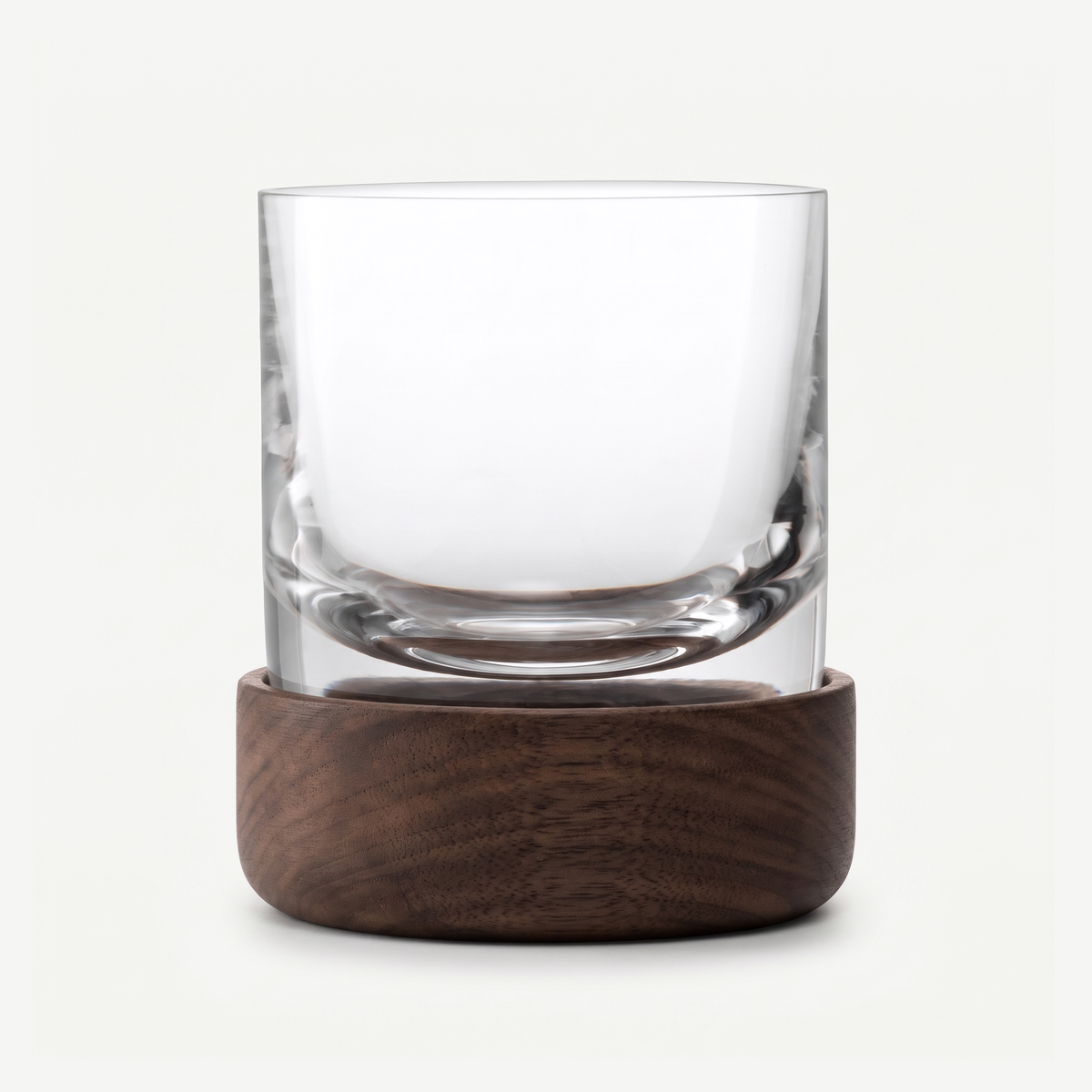 L.S.A. Whisky Tumbler 27 Cl met Onderzetter - 2 Stuks leeg op gebroken witte achtergrond