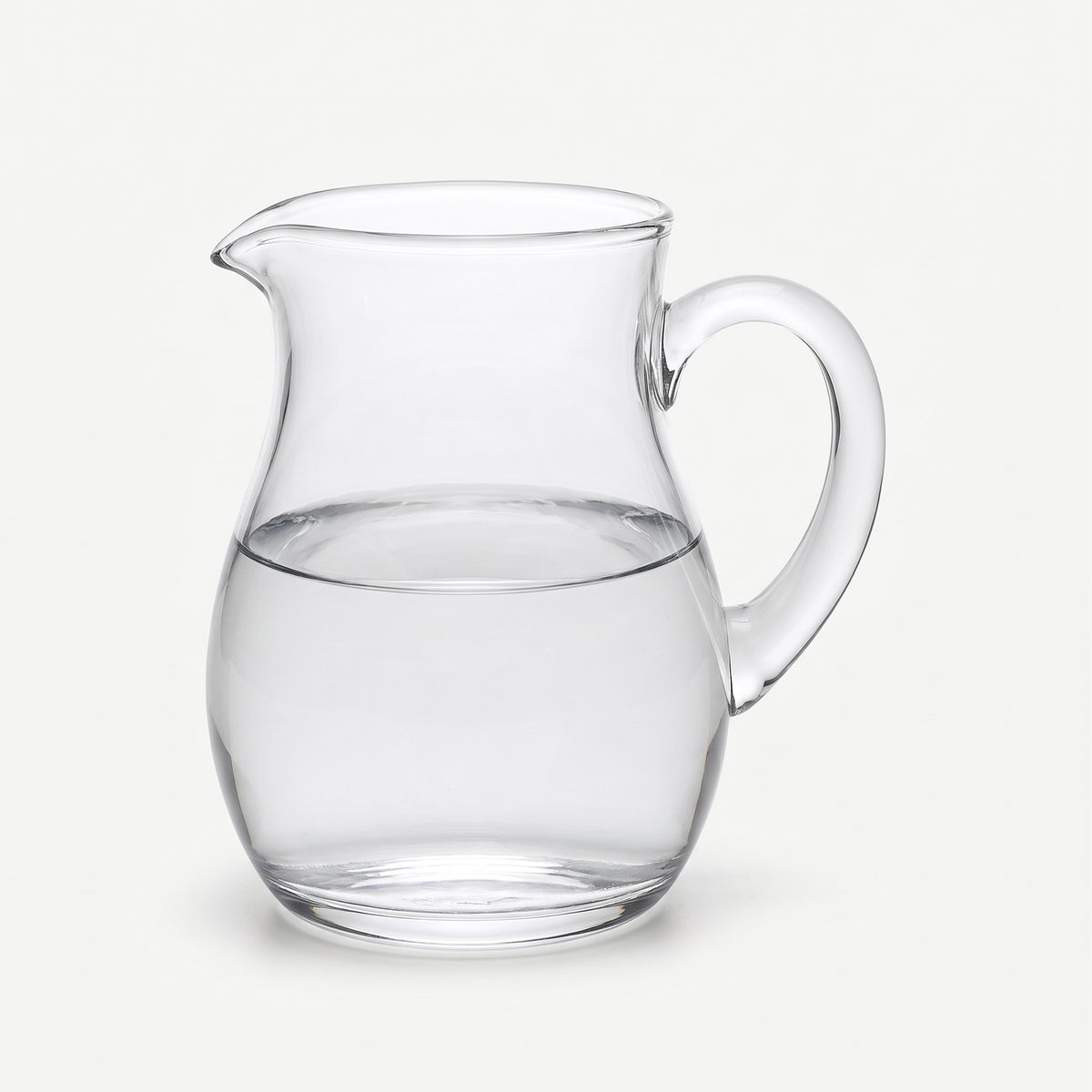 Schott Zwiesel Bistro Schenkkan 25 Cl - 6 Stuks gevuld op gebroken witte achtergrond