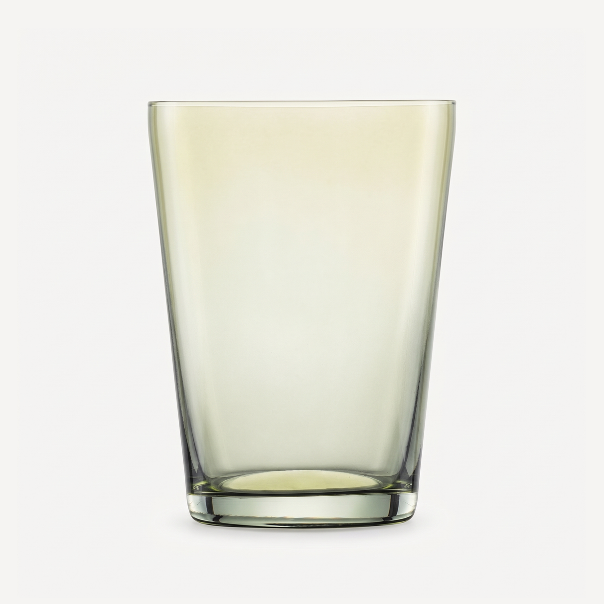Zwiesel Glas Together Waterglas 54,8 Cl Olijfgroen - 4 Stuks leeg op gebroken witte achtergrond